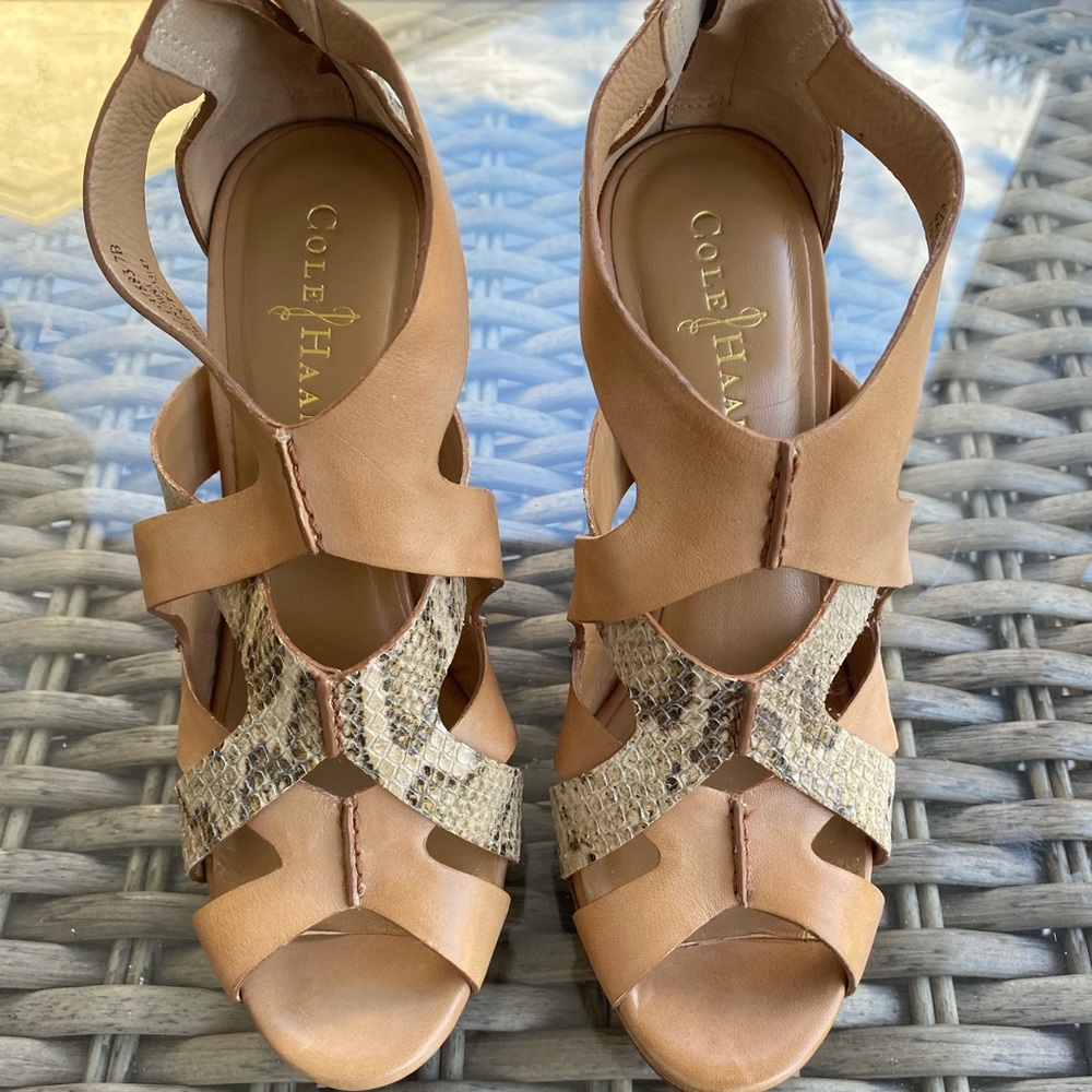 Cole Haan Heels Size  7 Brand New